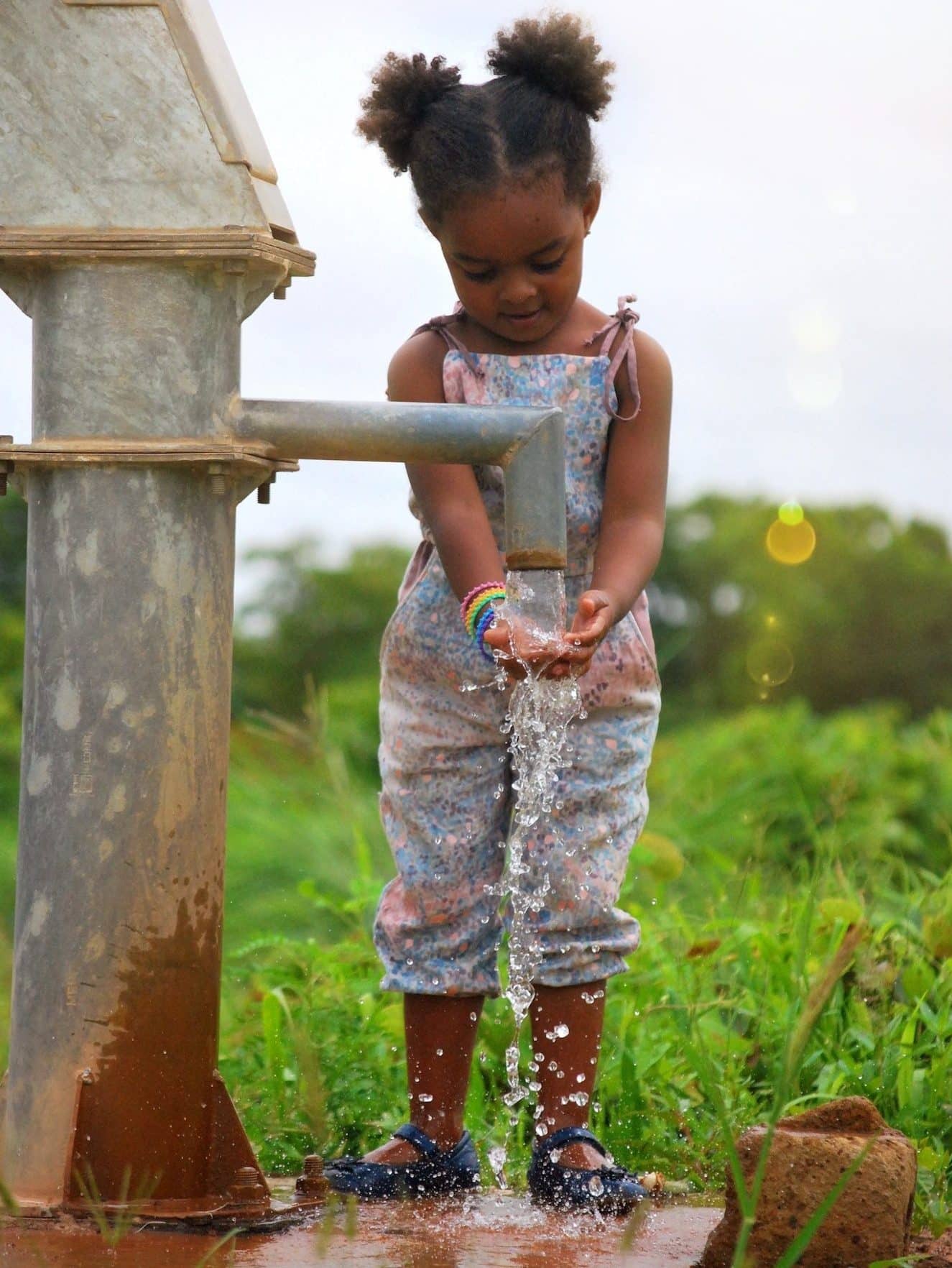 girl-washing-her-hands-at-a-water-well-in-burkina-faso-africa-e1659542851666.jpg girl-washing-her-hands-at-a-water-well-in-burkina-faso-africa-e1659542851666.jpg